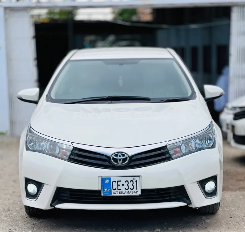 Discontinued Toyota Corolla Altis 20142017 Price Images Colours   Reviews  CarWale