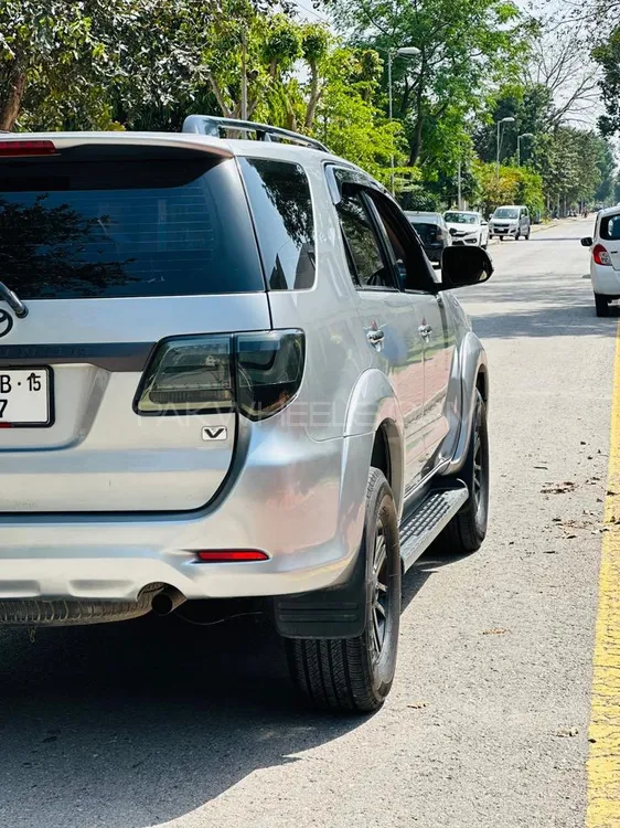 Toyota Fortuner 2013 for Sale in Lahore Image-1