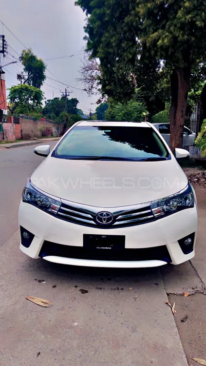 Toyota Corolla 2015 for Sale in Peshawar Image-1