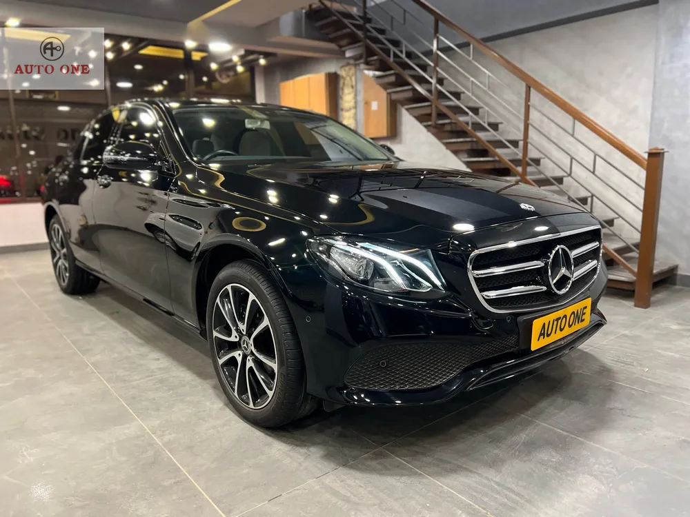 Mercedes Benz E Class 2020 for Sale in Karachi Image-1