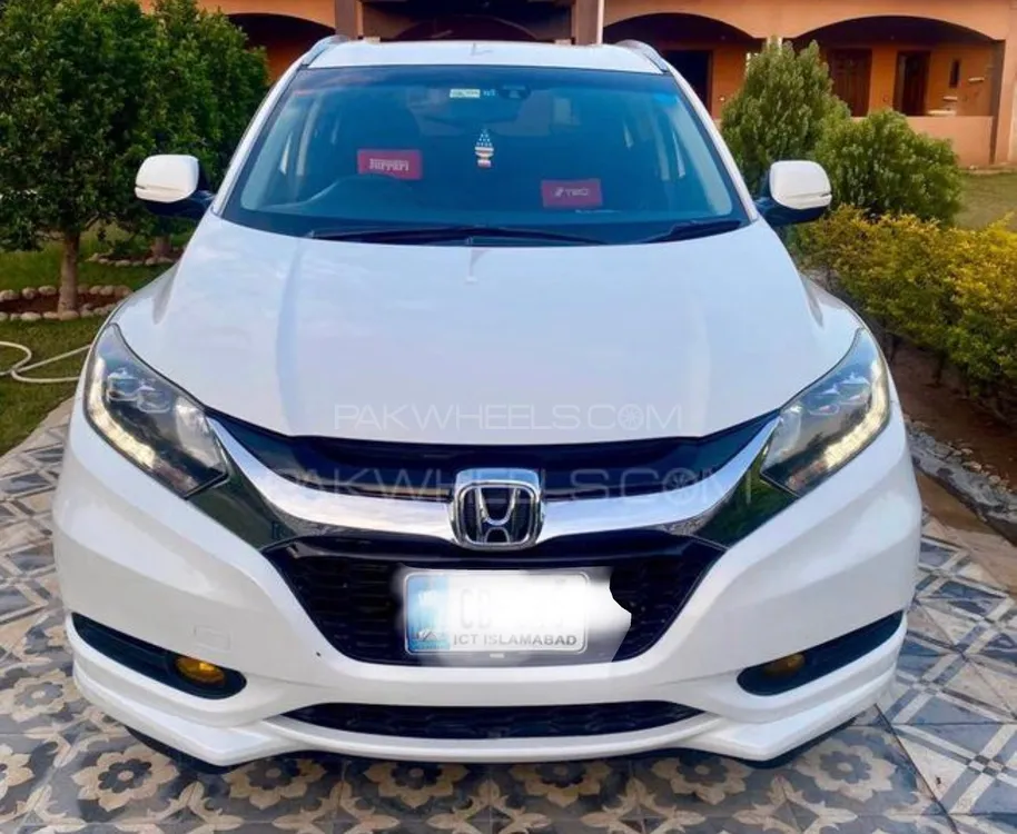 Honda Vezel 2015 for Sale in Faisalabad Image-1