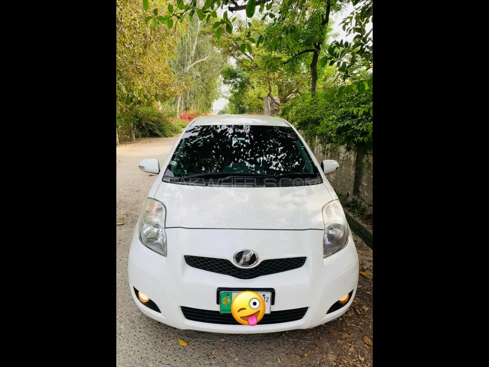 Toyota Vitz 2008 for Sale in Mardan Image-1