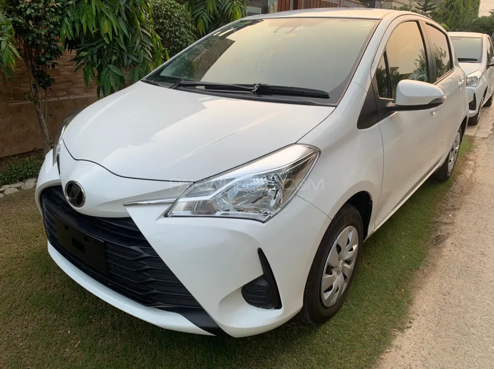 Toyota Vitz 2018 for Sale in Lahore Image-1