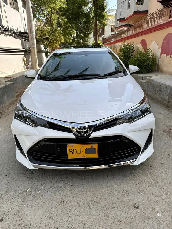 Toyota Corolla 2015 for Sale in Karachi Image-1