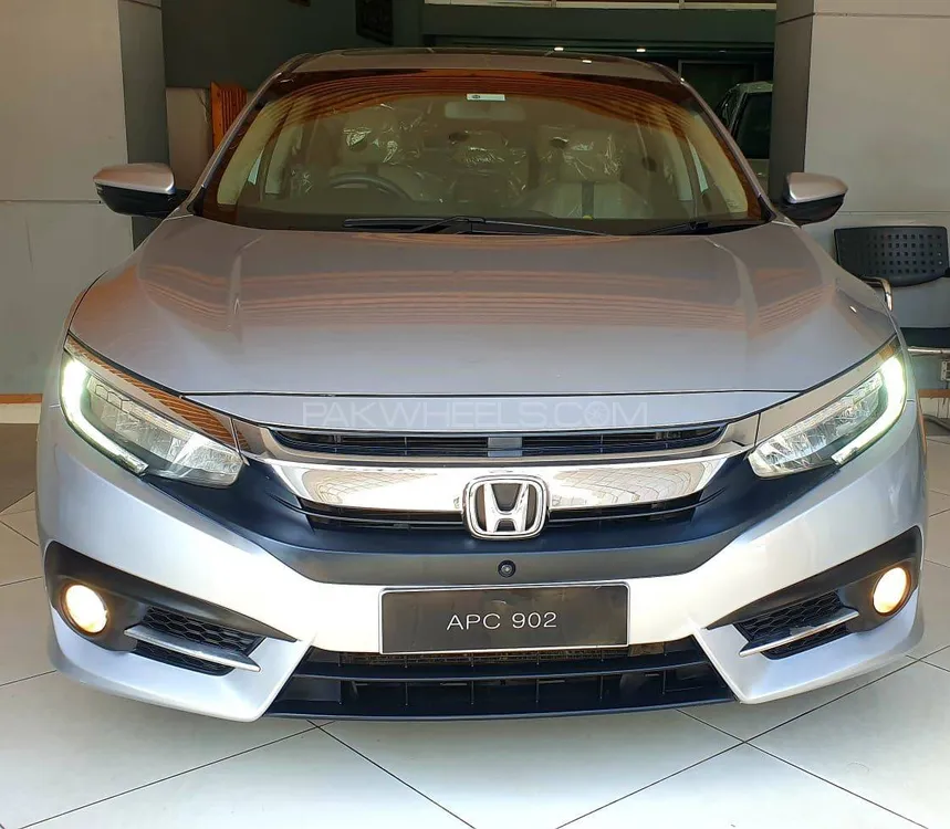 Honda Civic 2019 for Sale in Peshawar Image-1