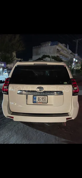 Toyota Prado 2010 for Sale in Islamabad Image-1