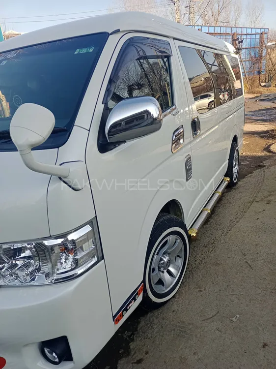 Toyota Hiace 2017 for Sale in Rawalakot Image-1