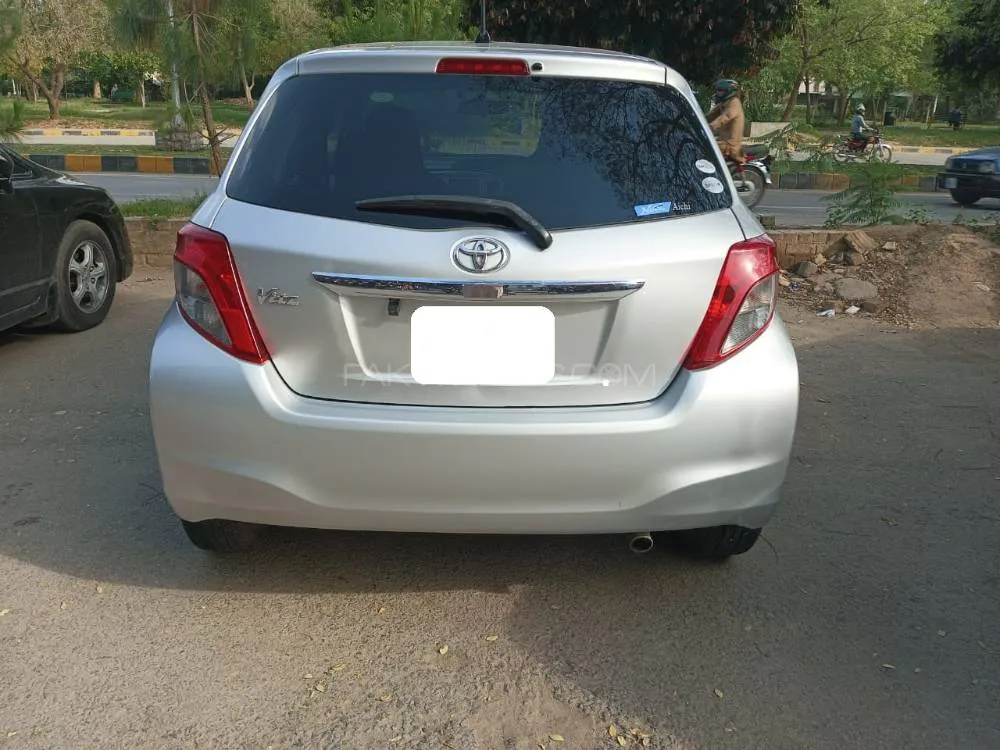 Toyota Vitz 2012 for Sale in Islamabad Image-1