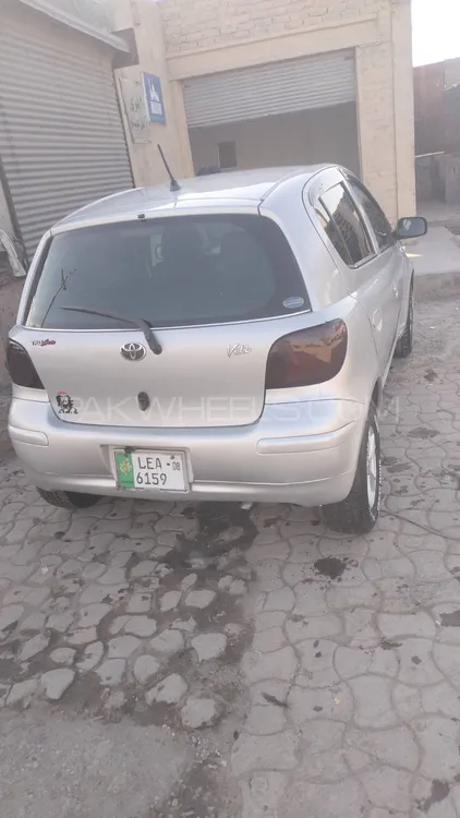 Toyota Vitz 2004 for Sale in Peshawar Image-1
