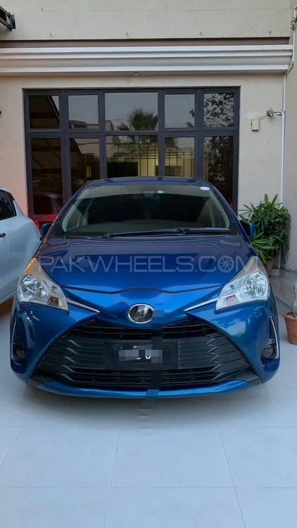 Toyota Vitz 2017 for Sale in Sahiwal Image-1