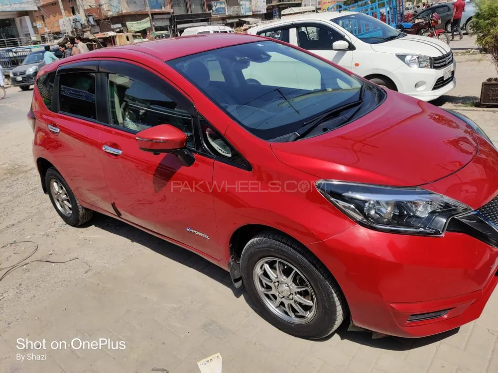 Nissan Note 2018 for Sale in Gujranwala Image-1