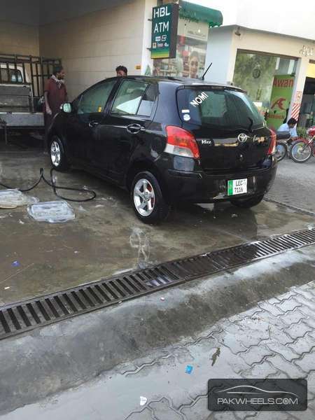 Toyota Vitz 2008 for Sale in Chiniot Image-1