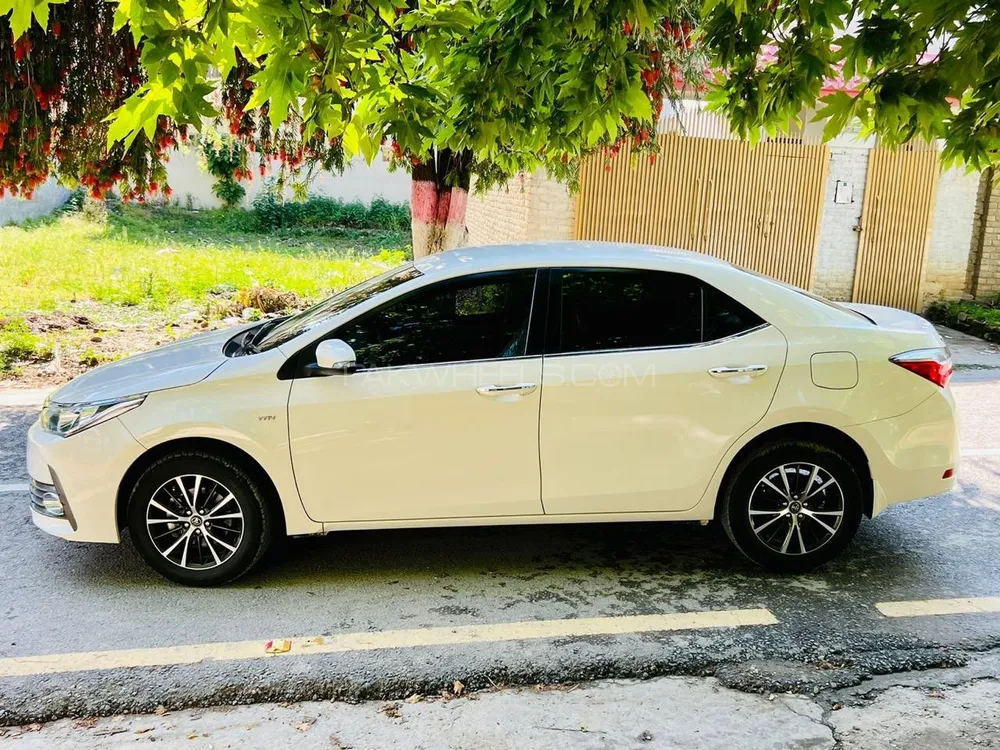 Toyota Corolla 2019 for Sale in Abbottabad Image-1