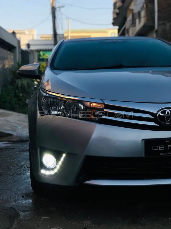 Toyota Corolla 2015 for Sale in Peshawar Image-1