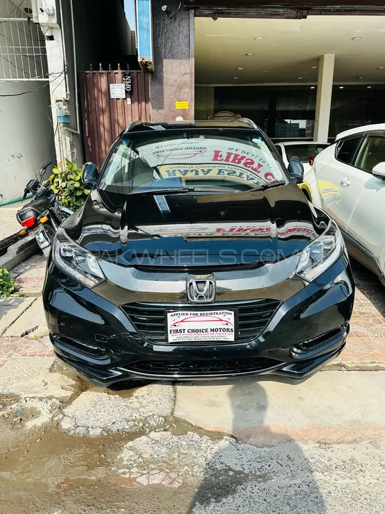 Honda Vezel 2017 for Sale in Lahore Image-1