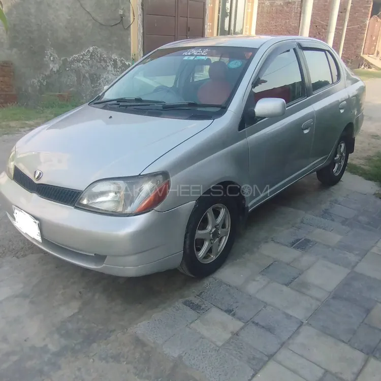 Toyota Platz 2001 for Sale in Lahore Image-1
