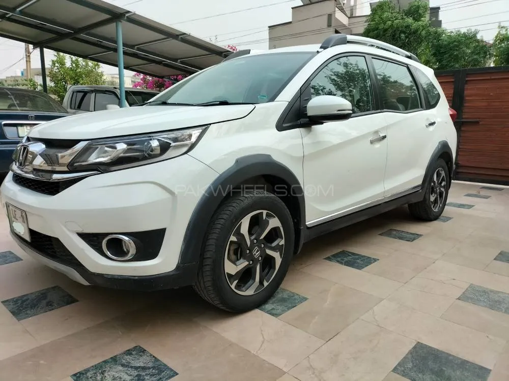 Honda BR-V 2017 for Sale in Lahore Image-1