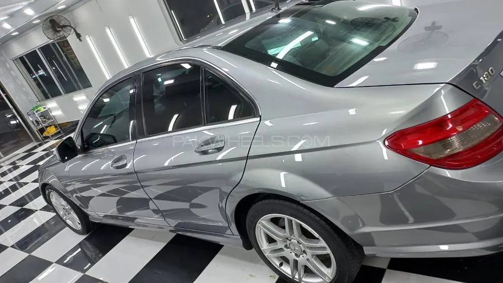 Mercedes Benz C Class 2012 for Sale in Karachi Image-1