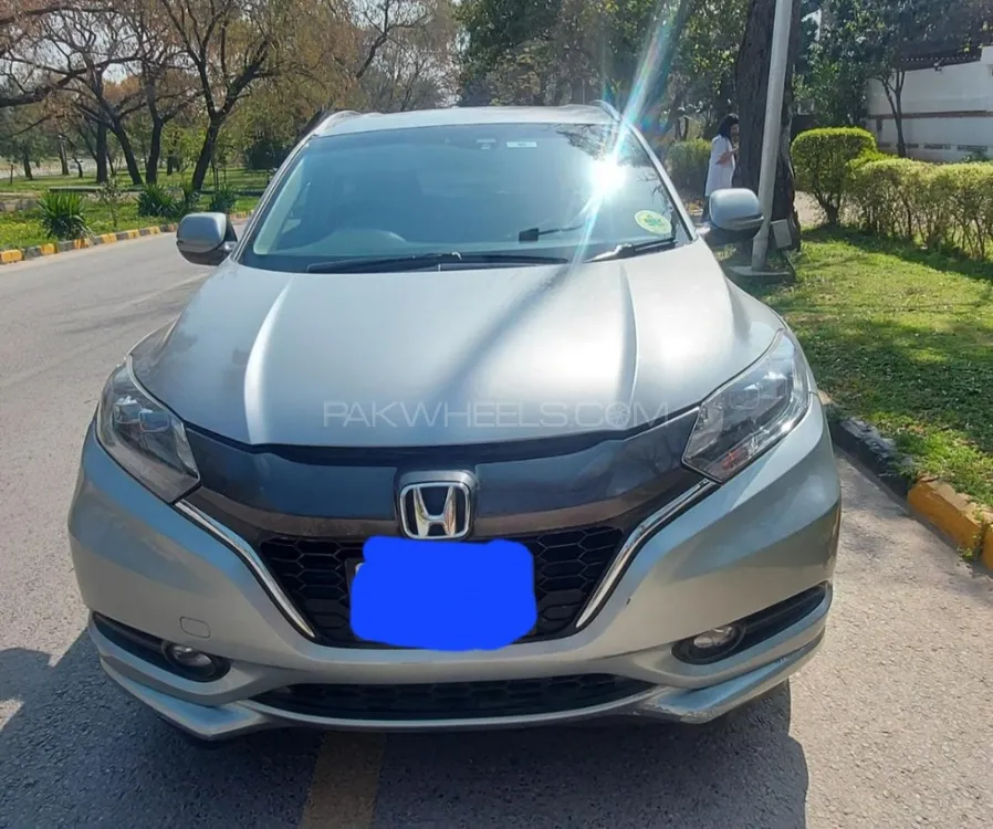 Honda Vezel 2015 for Sale in Islamabad Image-1