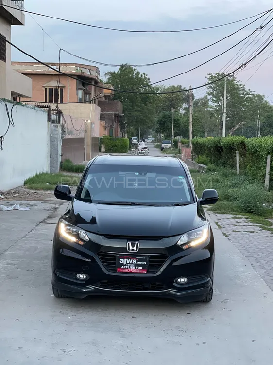 Honda Vezel 2017 for Sale in Gujranwala Image-1