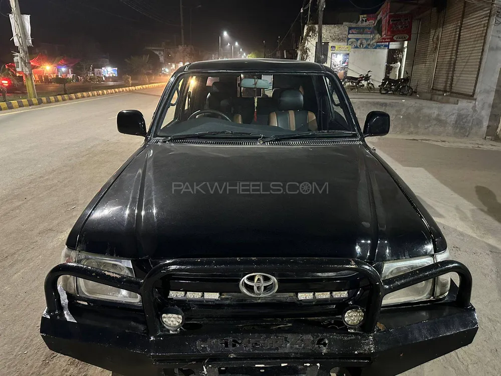 Toyota Hilux 2002 for Sale in Gojra Image-1