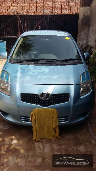 Toyota Vitz 2005 for Sale in Faisalabad Image-1