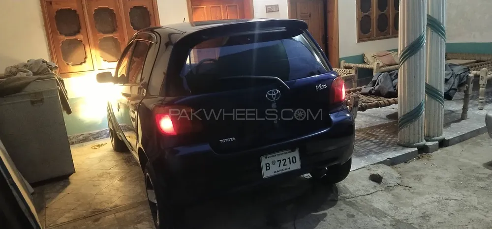 Toyota Vitz 1999 for Sale in Mardan Image-1