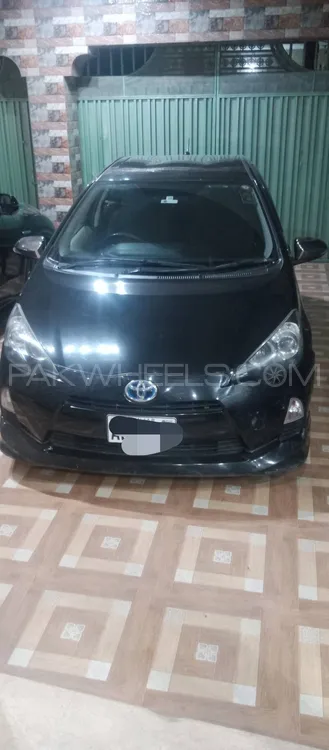 Toyota Aqua 2017 for Sale in Multan Image-1