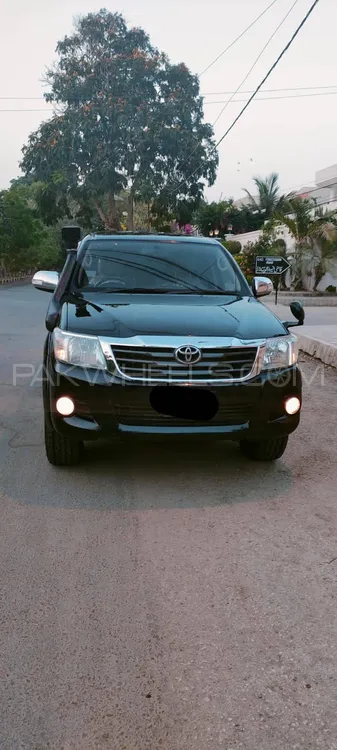 Toyota Hilux 2016 for Sale in Karachi Image-1