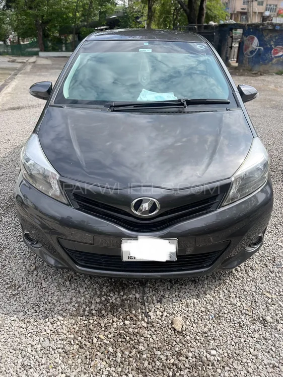 Toyota Vitz 2013 for Sale in Islamabad Image-1