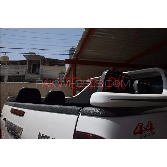 Toyota revo back seats and rollbar  Image-1