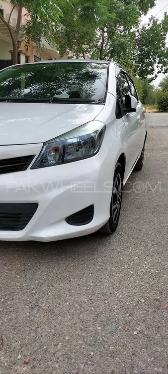 Toyota Vitz 2013 for Sale in Islamabad Image-1
