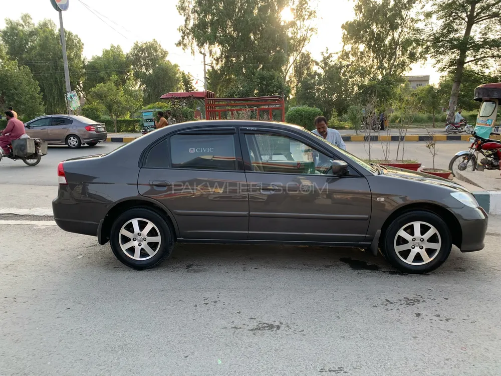 Honda Civic 2004 for Sale in Faisalabad Image-1