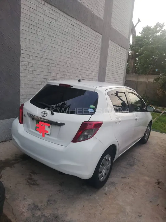 Toyota Vitz 2012 for Sale in Peshawar Image-1