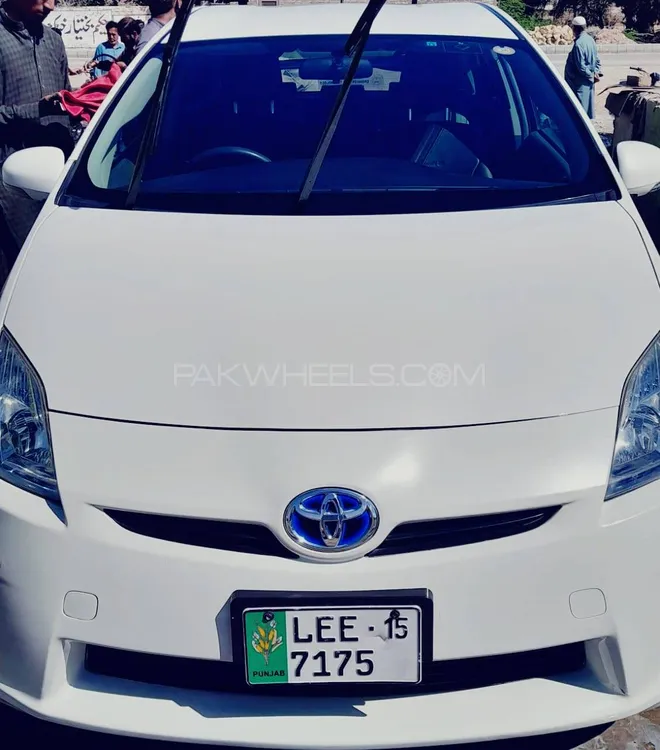 Toyota Prius 2011 for Sale in Peshawar Image-1