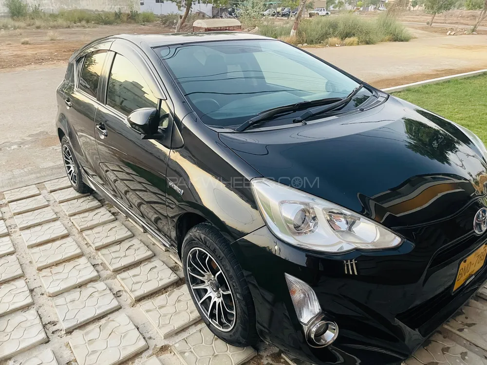 Toyota Aqua 2015 for Sale in Karachi Image-1