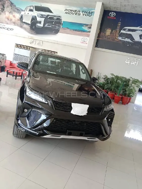 Toyota Fortuner 2023 for Sale in Layyah Image-1