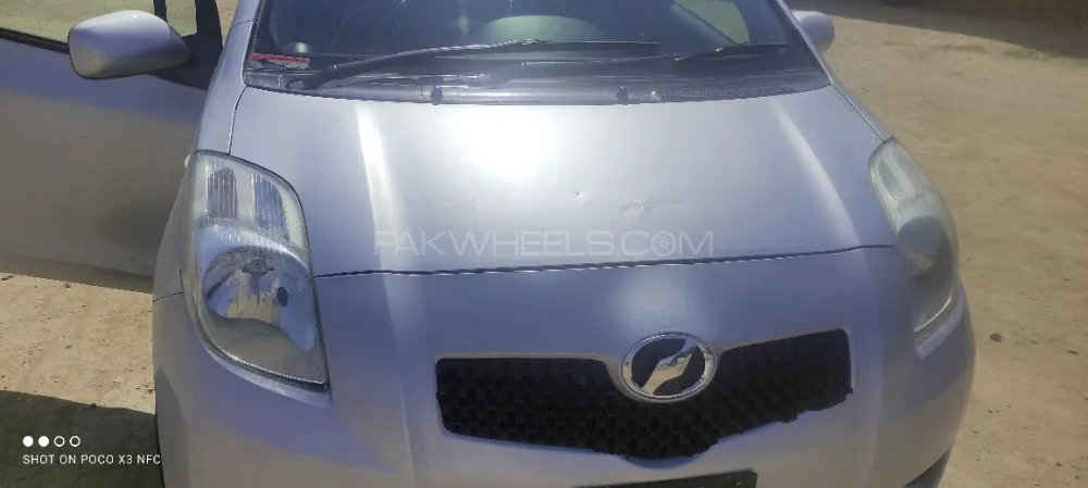 Toyota Vitz 2005 for Sale in Peshawar Image-1