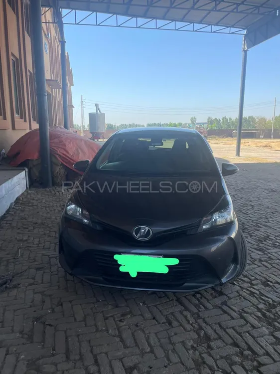 Toyota Vitz 2016 for Sale in Daska Image-1