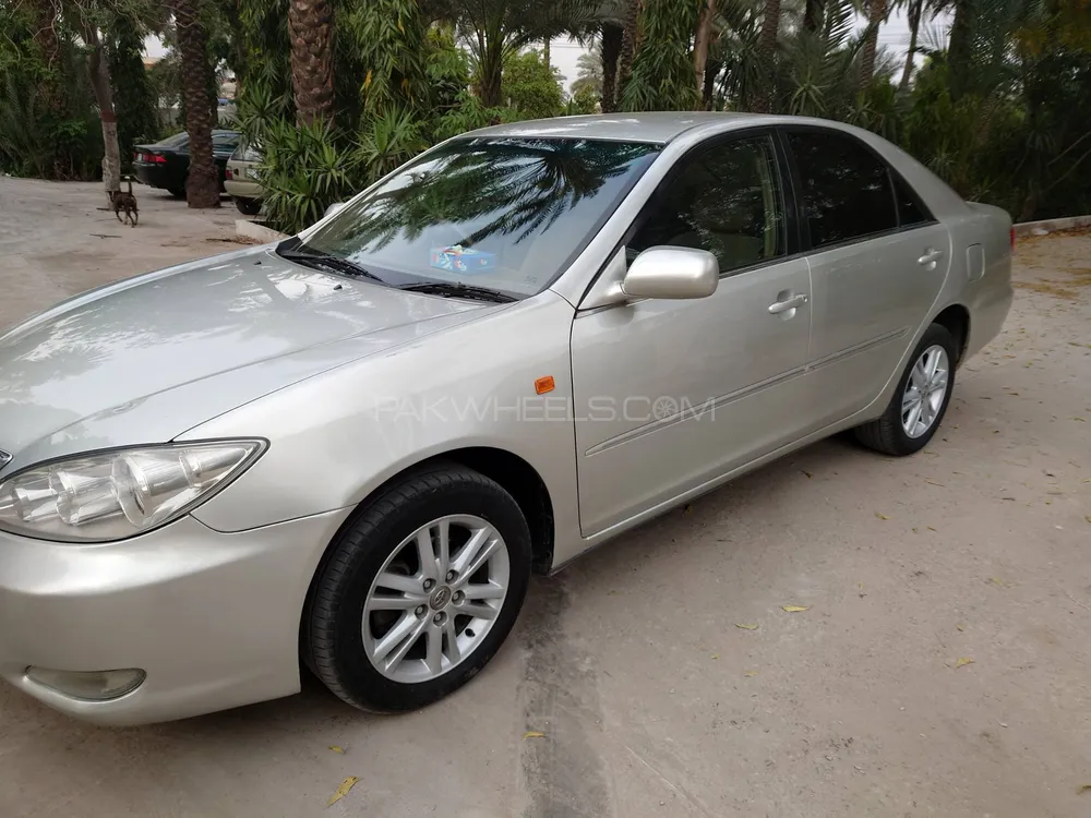 Toyota Camry 2004 for Sale in Faisalabad Image-1