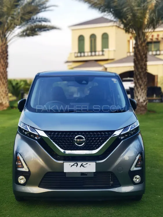 Nissan Dayz Highway Star 2019 for Sale in Lahore Image-1