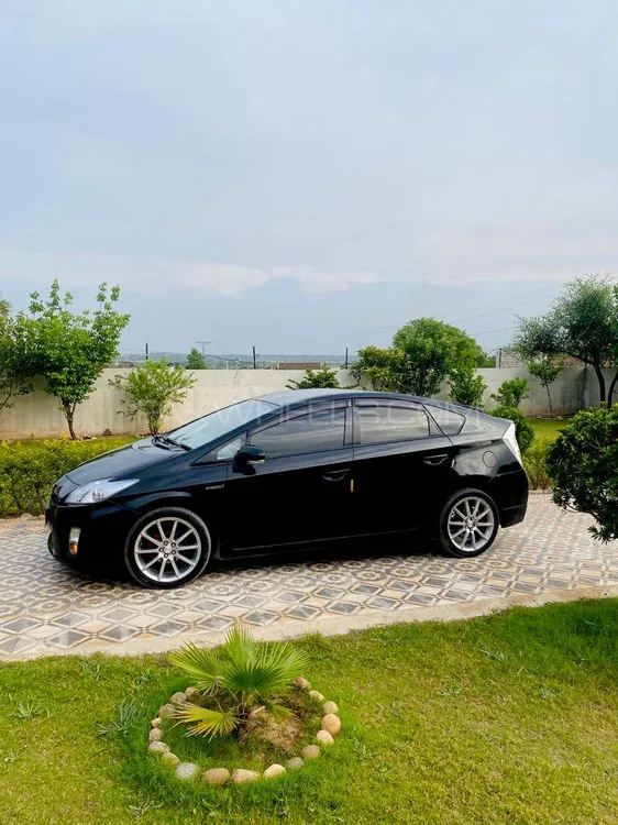 Toyota Prius 2011 for Sale in Rawalpindi Image-1
