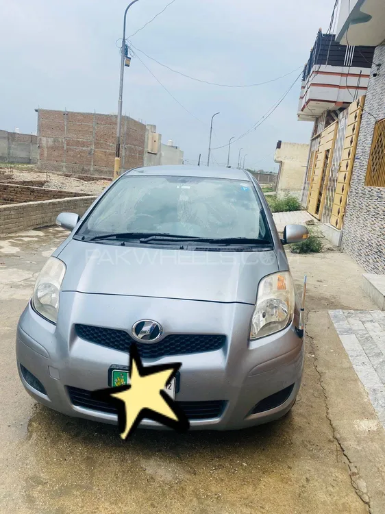 Toyota Vitz 2008 for Sale in Mardan Image-1