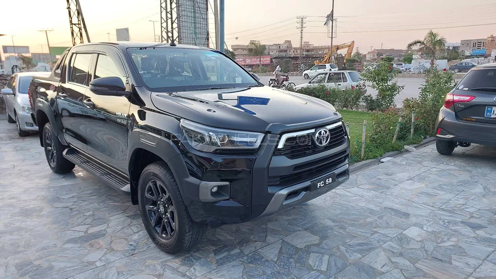 Toyota Hilux 2023 for Sale in Peshawar Image-1