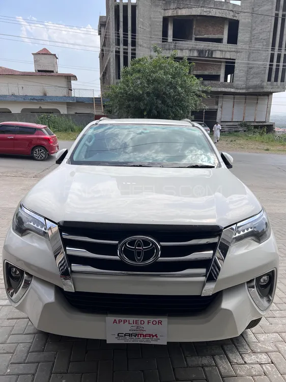 Toyota Fortuner 2017 for Sale in Mirpur A.K. Image-1