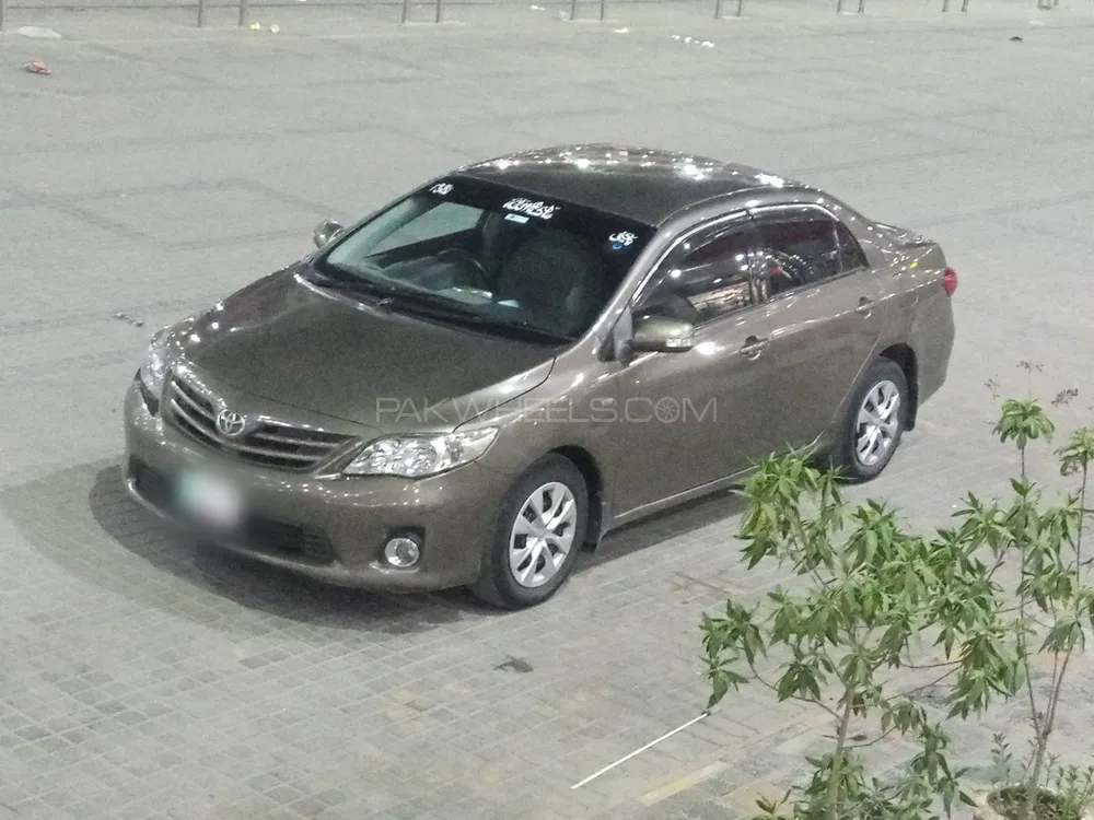 Toyota Corolla 2014 for Sale in Faisalabad Image-1