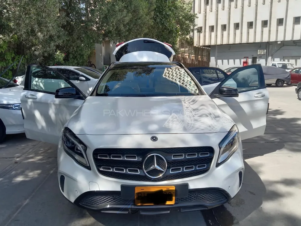 Mercedes Benz GLA Class 2019 for Sale in Karachi Image-1