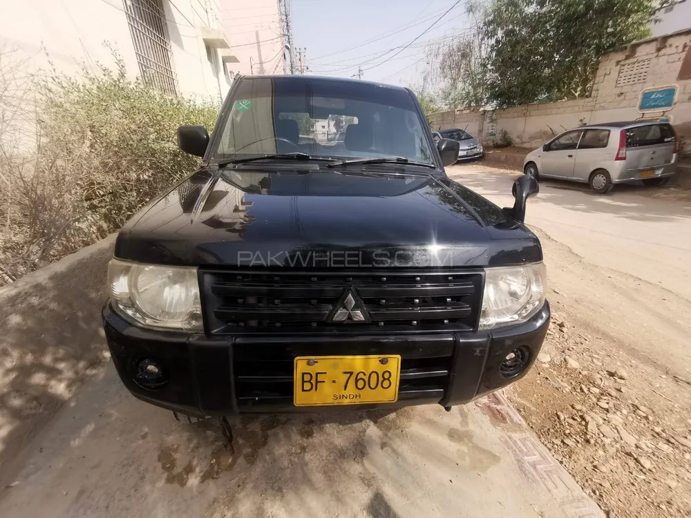 Mitsubishi Pajero Mini 2009 for Sale in Karachi Image-1