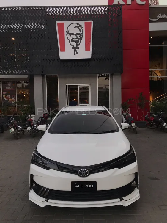 Toyota Corolla 2017 for Sale in Lahore Image-1