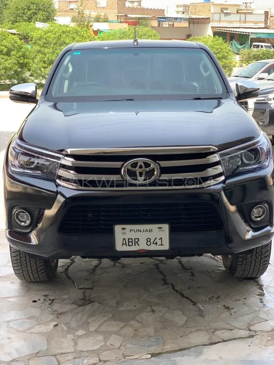 Toyota Hilux 2021 for Sale in Peshawar Image-1